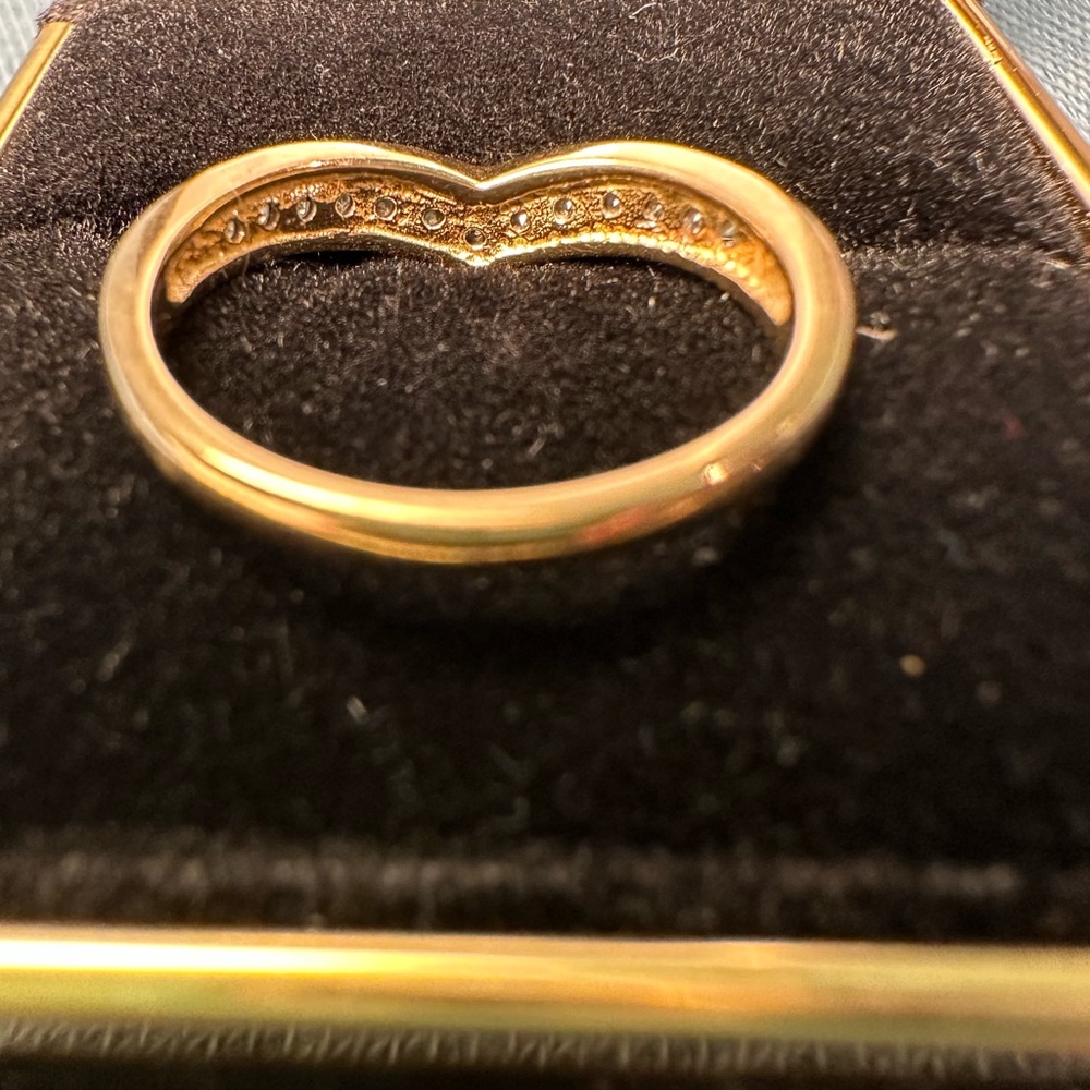 Diamond Chevron Ring- 10K Gold - Picture 7 of 13